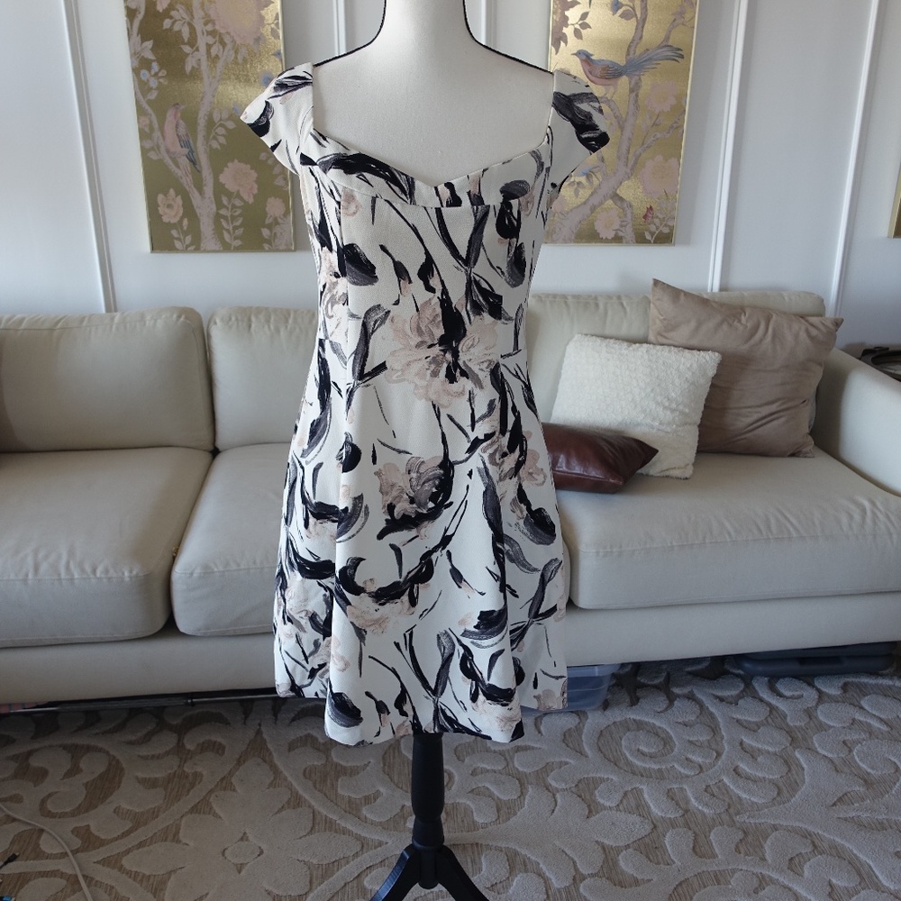 Demure and Elegant Floral Zara Basic Dress